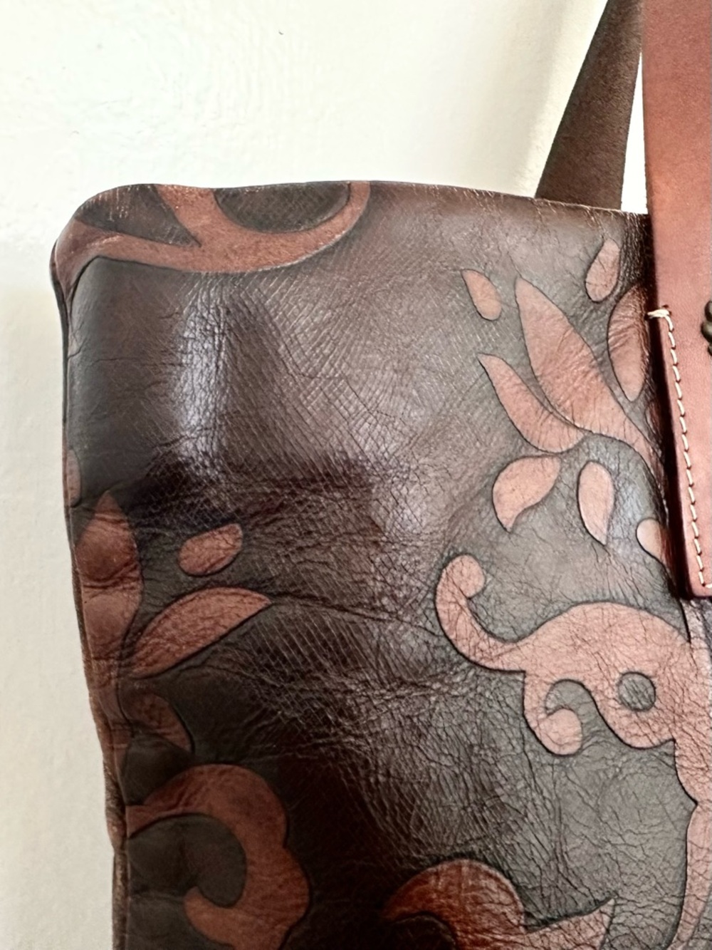 Falor le Borse Hand Tooled Leather Tote Bag in Brown - Picture 7 of 15